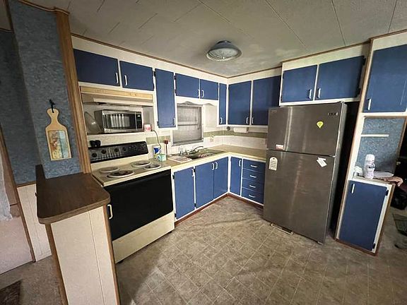 2nd image of 4289 Royal Manor Blvd #129