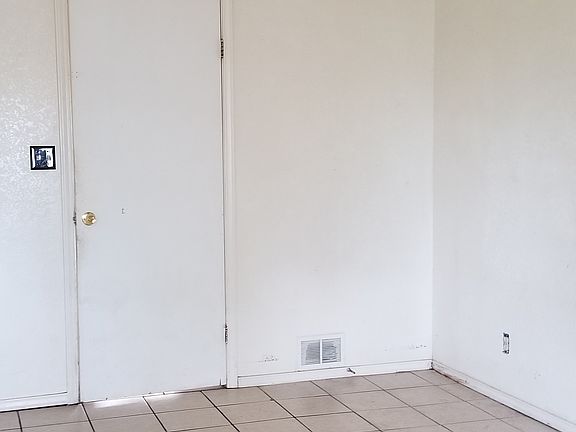 4th image of 1617 Bobcat Ln