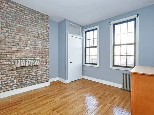 192 Wilson Avenue image 1 of 4