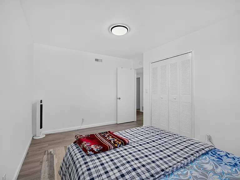 25309 Meredith Ct — Photo 19