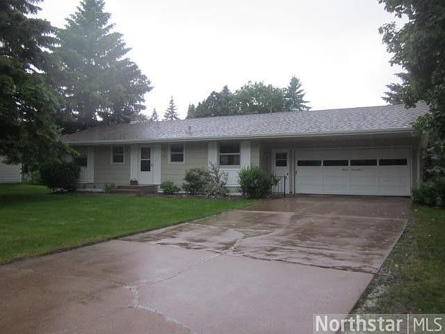 1st image of 717 Iona Ln