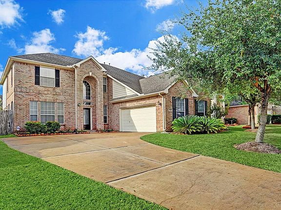 2nd image of 13903 Normandy Ct