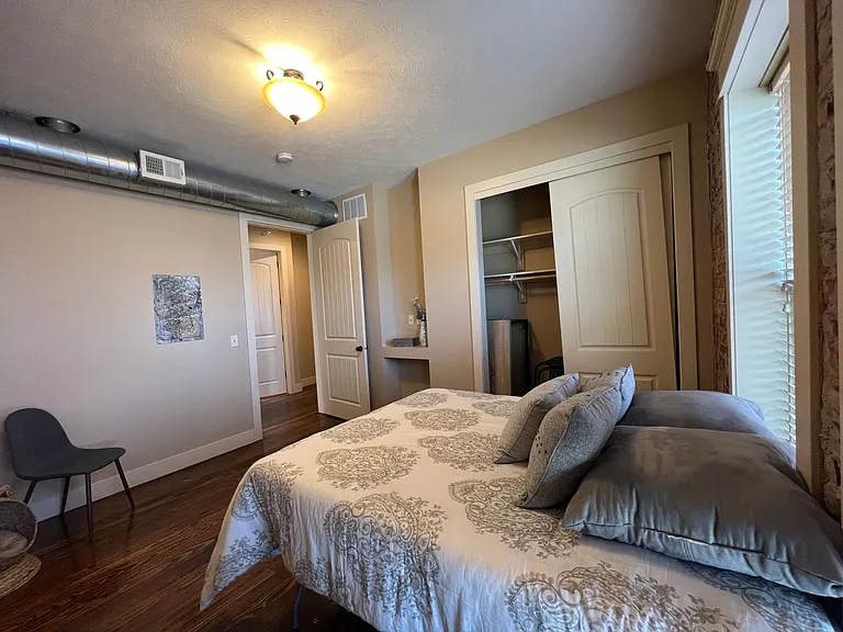 2934 Leavenworth St — Photo 93