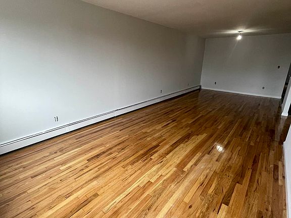 4th image of 21-25 42nd St #3