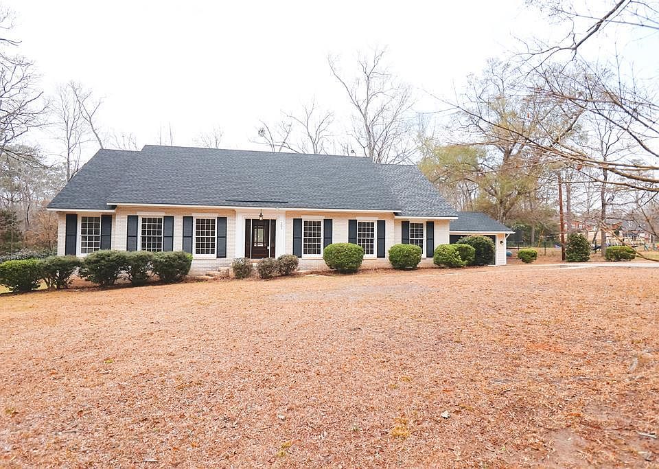 1st image of 207 Eckles Rd