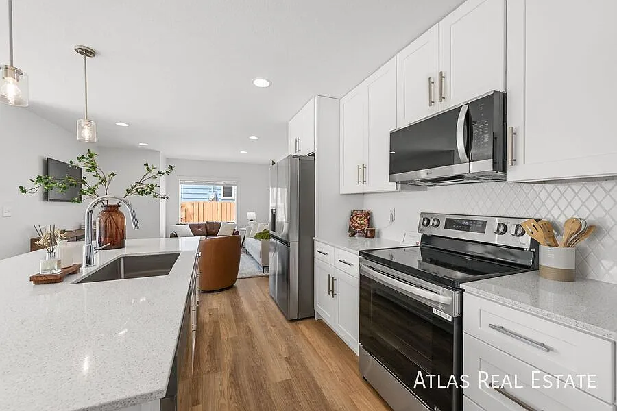 Akron Townhomes — Photo 3