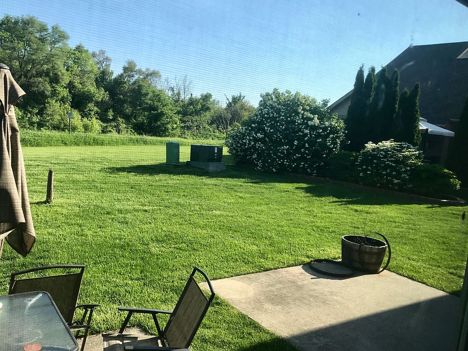 2nd image of 3812 Heavenly Ln