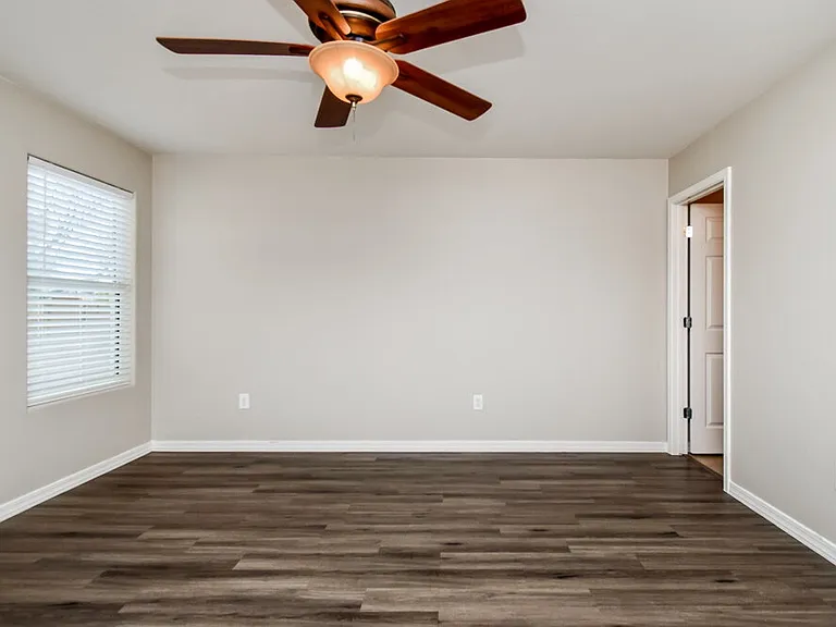 1084 W Calle Del Libro Dorado — Photo 10