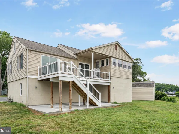 113 Hughes Shore Rd, Middle River, MD 21220