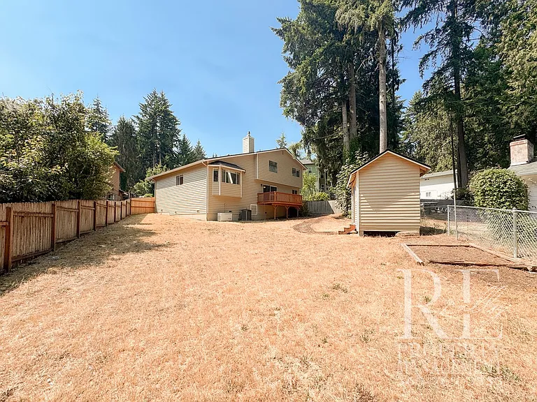 4618 NW Bernard St — Photo 47