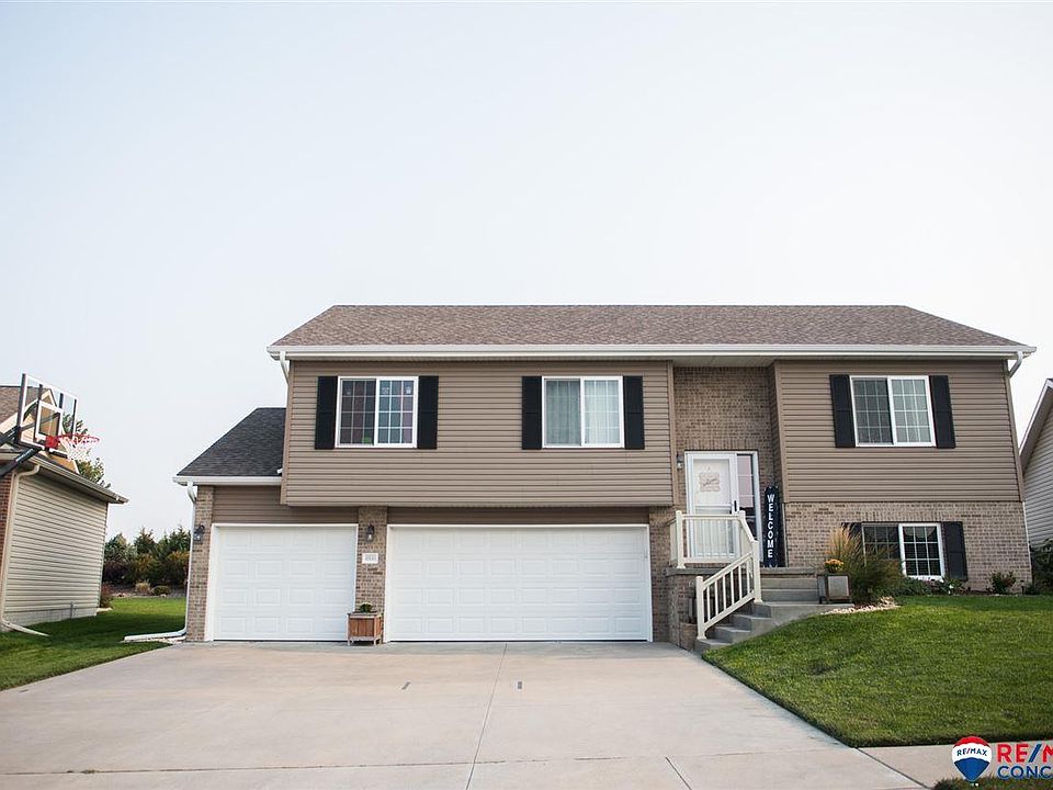 1st image of 6930 Chandon Dr