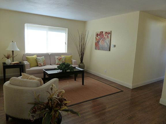 3rd image of 421 S 29th St