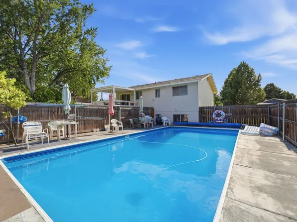 1960 Marshall Ave, Richland, WA 99354