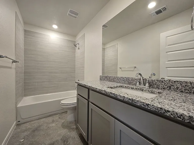 807 Wax Myrtle Ct #A/B — Photo 16
