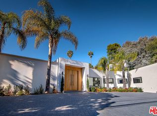 9565 Cherokee Ln, Beverly Hills, CA 90210