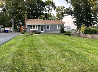 50 Overhill Rd, Warren, RI 02885