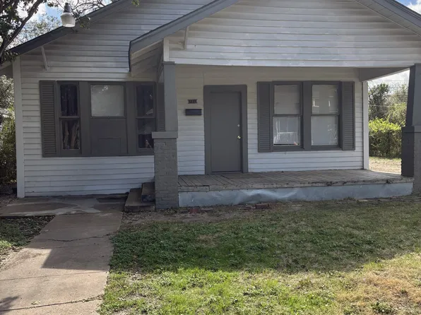 1233 W Devitt St APT A, Fort Worth, TX 76110