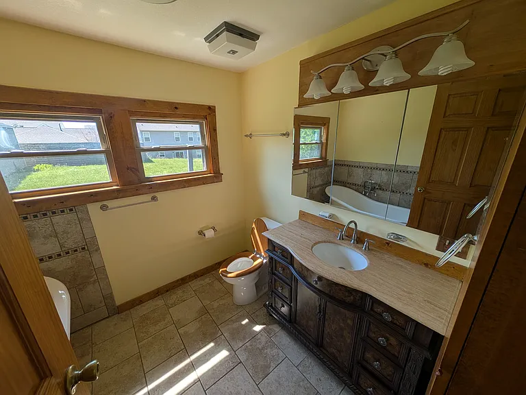 905 Fretz Rd — Photo 11