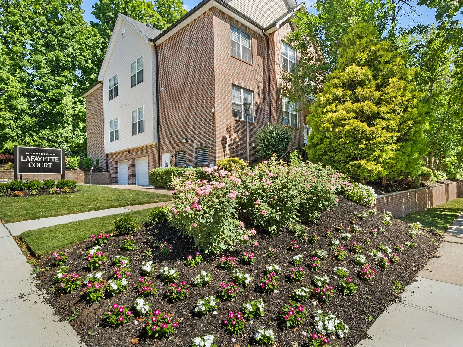 Lafayette Court at Morristown — Photo 4