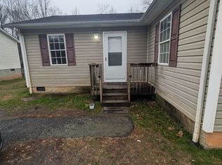 205 20th St W, Hickory, NC 28602