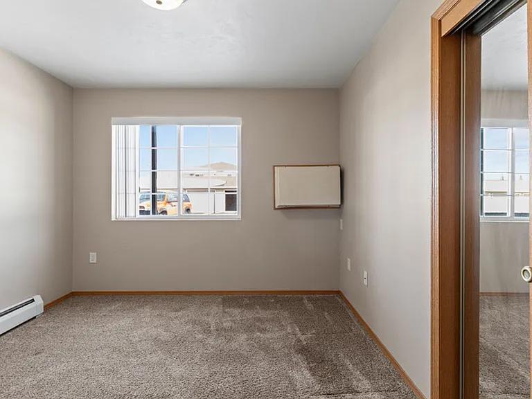 Charlotte Court Apartments — Photo 19