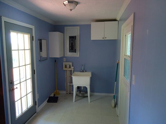 5th image of 1003 N Watson Dr