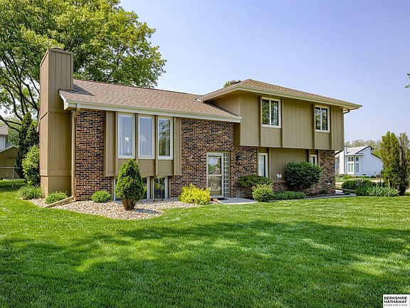 2nd image of 5054 S 161st Cir