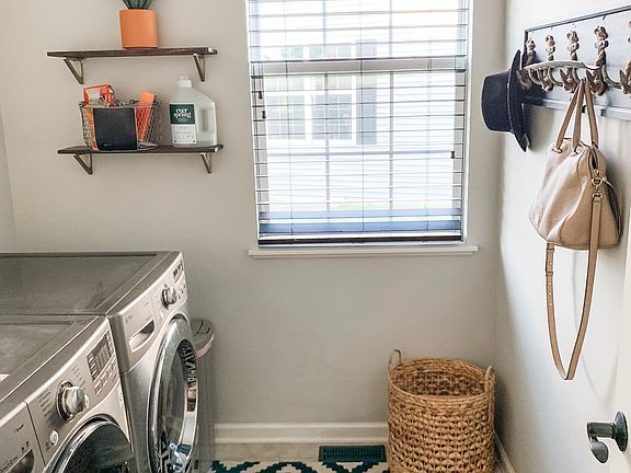 Laundry/Mud room