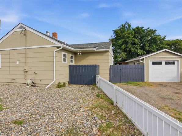 121 Willow St, Kamloops, BC V2B 4C6