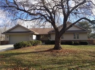 4109 Golf View Cir, Urbandale, IA 50322