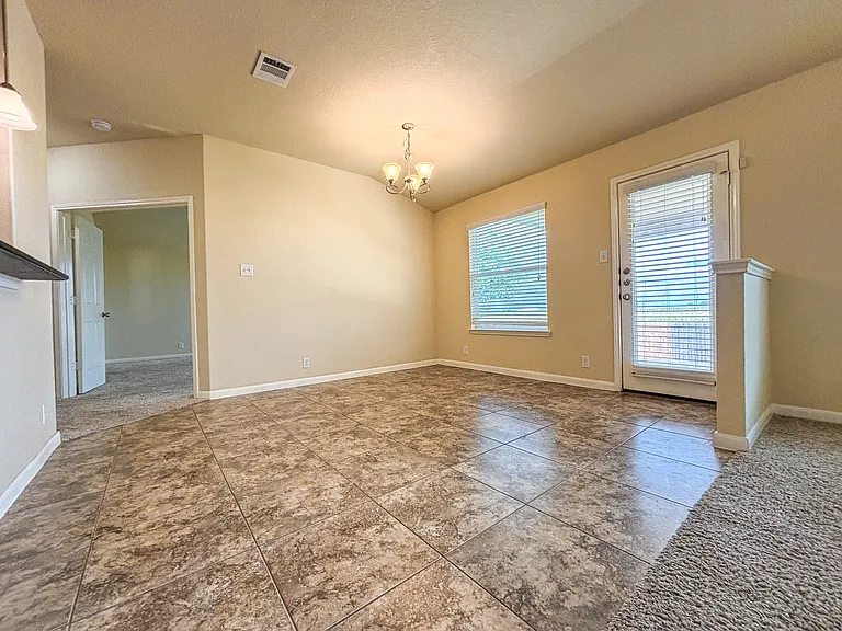 923 Avery Pkwy #2 — Photo 12