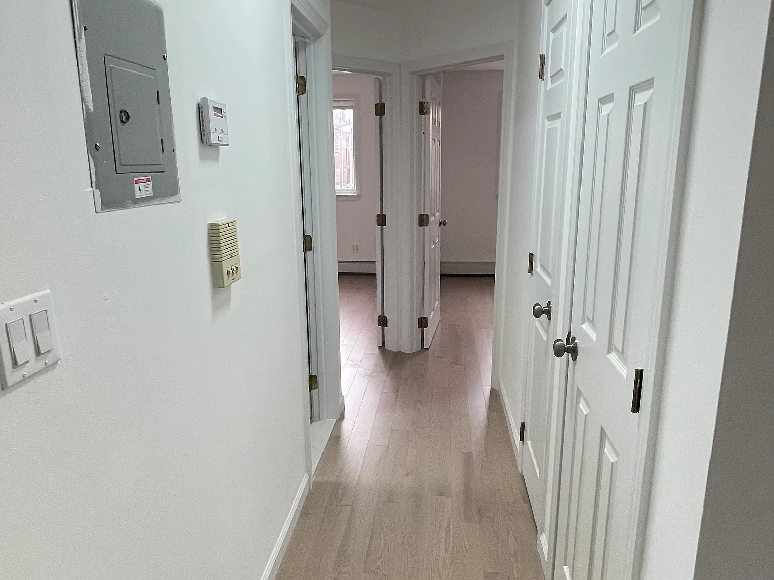 2 bed, 900 sqft, $2,600 — Photo 3