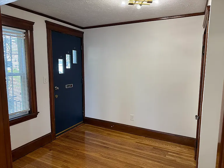 23-25 Stearns Rd #1 — Photo 2