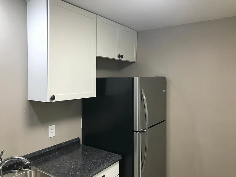 2332 SW Edgewater Ter — Photo 8