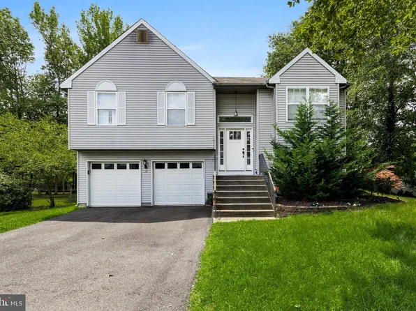 30 Country Ln, Voorhees, NJ 08043