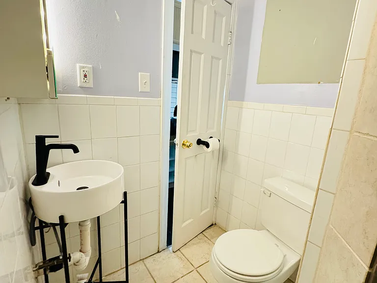65 Burbank St #7 — Photo 7