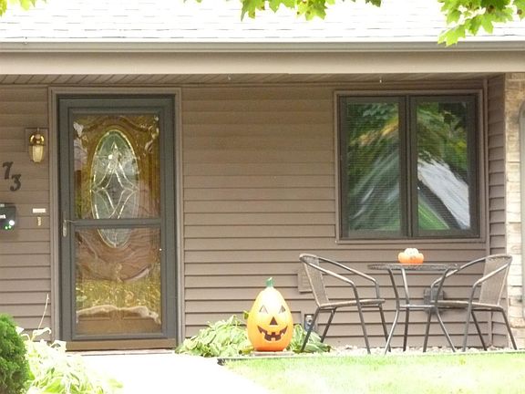 to a welcoming private entry