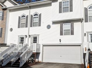 120 Mizpark Dr, Greensburg, PA 15601