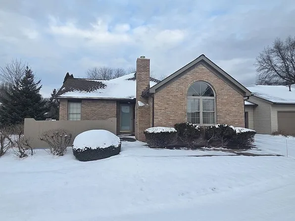 364 Greenbriar Dr, Ravenna, OH 44266