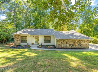 910 Sunnydale Rd, Knoxville, TN 37923
