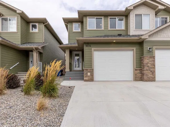 1604 S Stafford Dr N #1, Lethbridge, AB T1H 7G8
