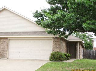 5535 Homestead Rd, Arlington, TX 76017