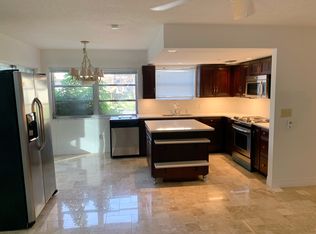 5300 4th St N APT 401, Saint Petersburg, FL 33703