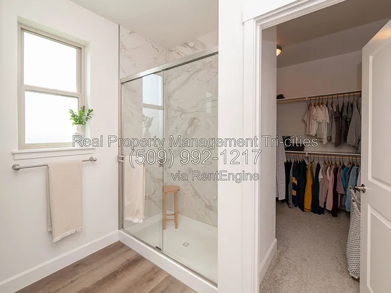 8004 Massey Dr — Photo 15