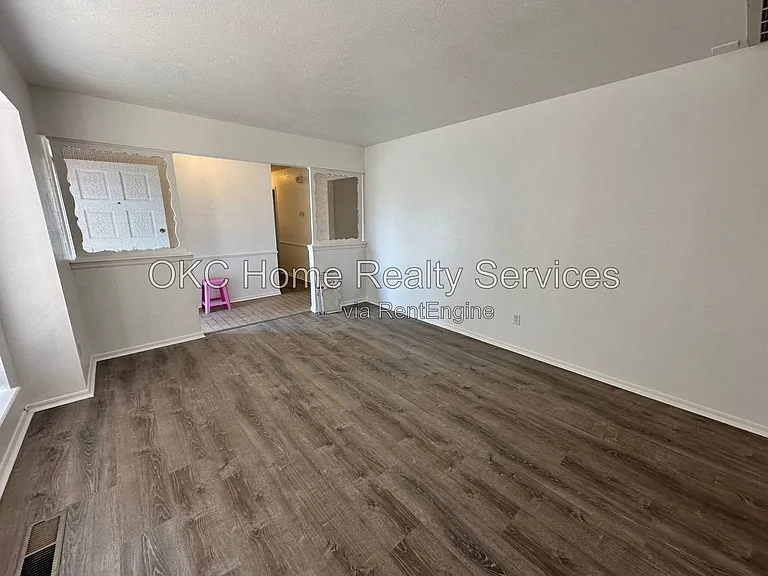 1428 SW 72nd St — Photo 26