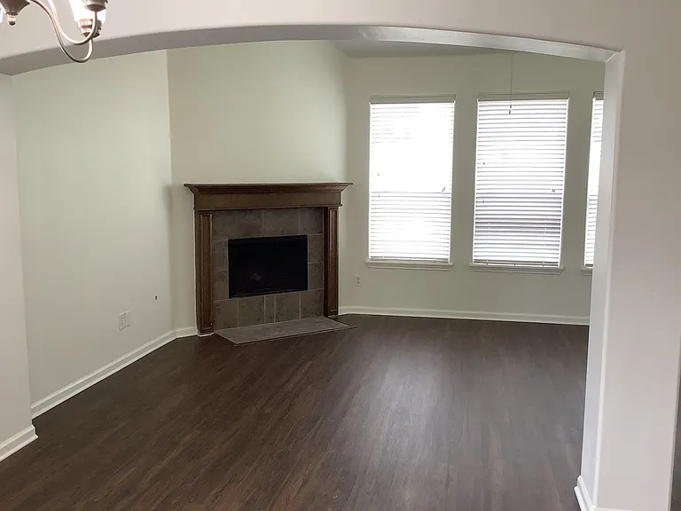 3340 Zubin Ln — Photo 7