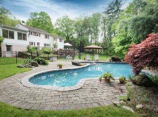 952 N Wilton Rd, New Canaan, CT 06840