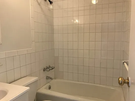 Rented by Friedman Roth Realty | media 22