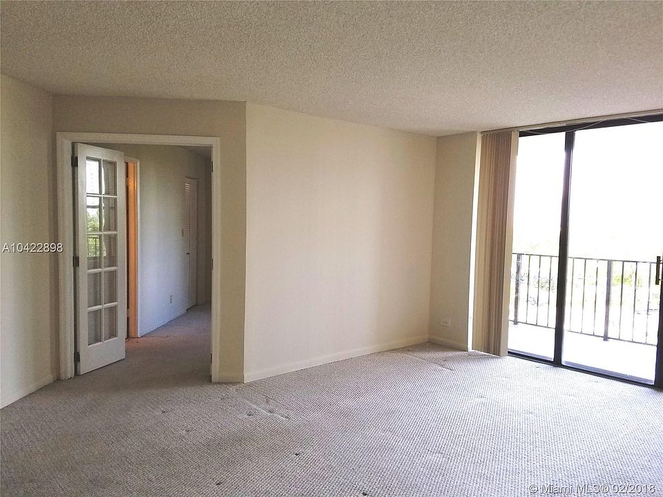 1st image of 18181 NE 31st Ct APT 905