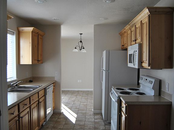 4th image of 1540 Bullpen Way